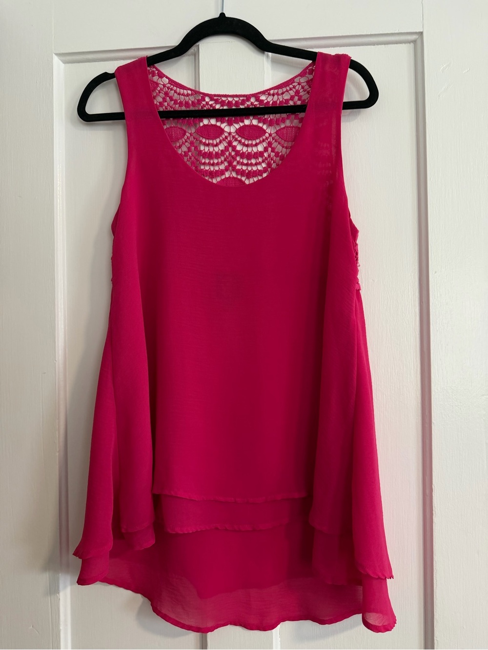 Bobeau Sleeveless Crochet back Layered Top Size Small